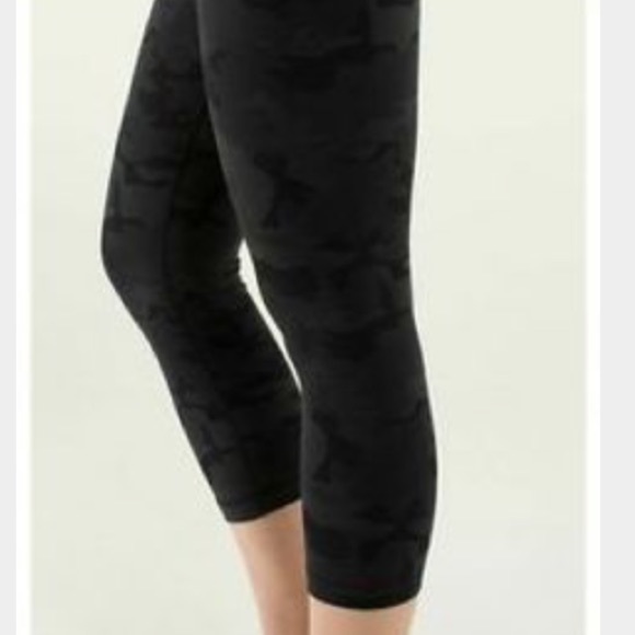 lululemon athletica Pants - ⭐️NEW MARKDOWN⭐️Wunder Under