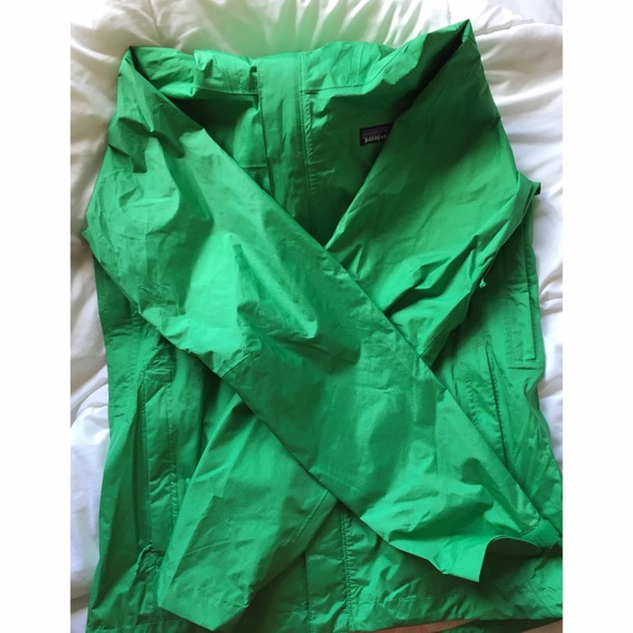 kelly green rain jacket
