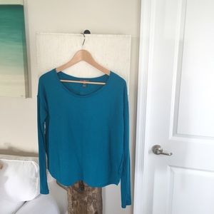 Long sleeve Alo shirt