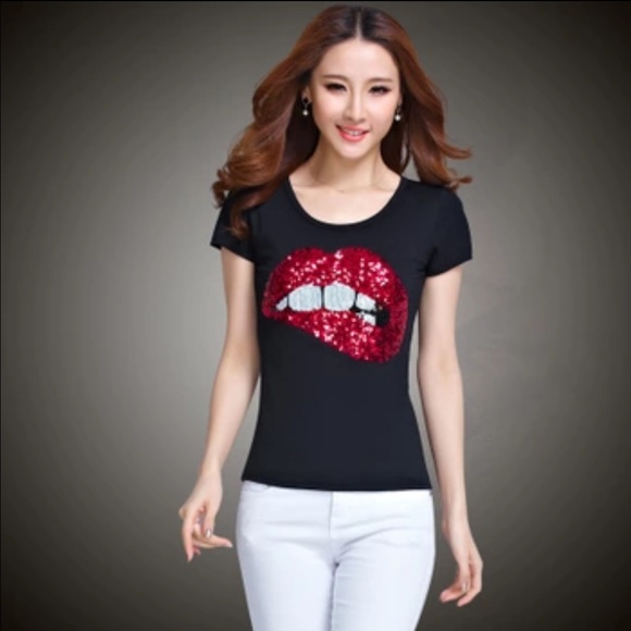 Boutique Tops - Sexy Lips Sequins Tee