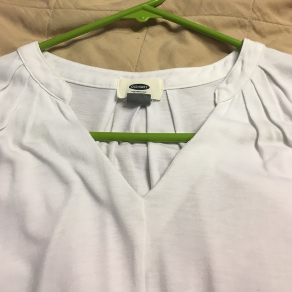 White Thin Old Navy Top - Picture 4 of 4