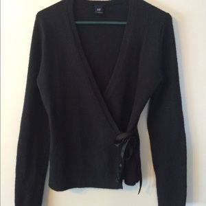 Gap wrap sweater