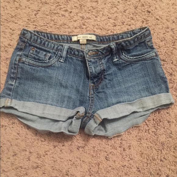 Cuffed jean shorts