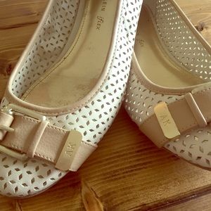 Anne Klein Neutral Flats Size 10