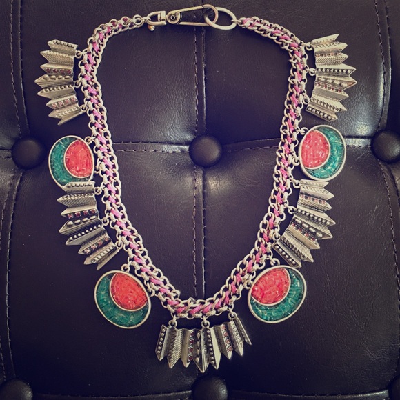 Statement necklace