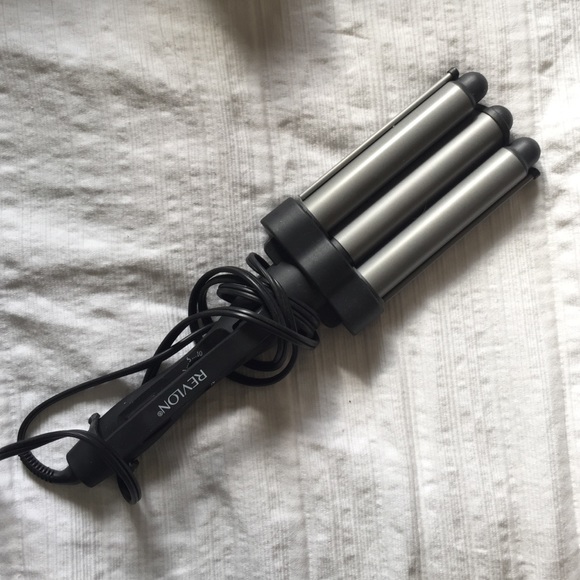 Three Barrel Curling Iron