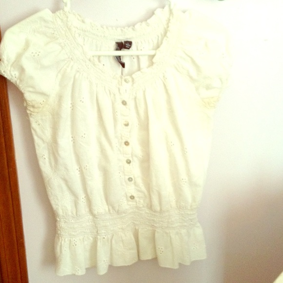 White crop top ✌🏻new✌🏻️