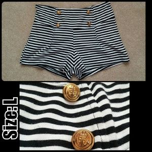 Semi-high Waisted Striped Shorts