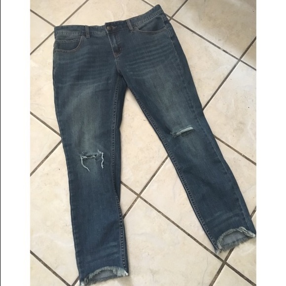 ❌SOLD!❌Free People cropped distressed skinny jean - Picture 2 of 4