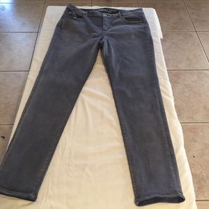 🌺AE grey jeggings🌺