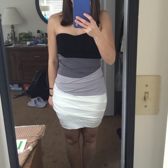 Macy's Dresses & Skirts - Strapless color block dress