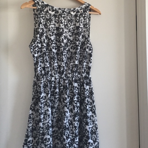 Flowered Sundress - Picture 3 of 3