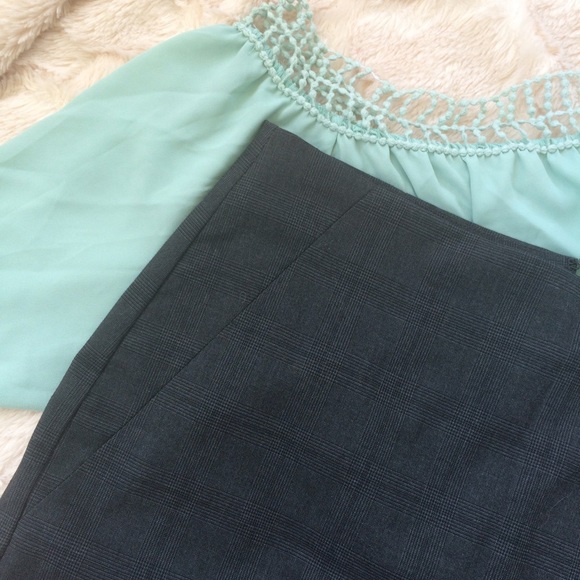 Banana Republic Classic Gray pencil skirt -NWOT