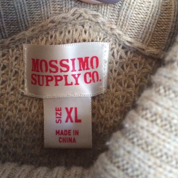 Short sleeve turtleneck dress - Picture 3 of 4