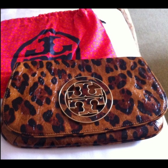 Tory Burch Handbags - Authentic Tory Burch leopard Ainsley