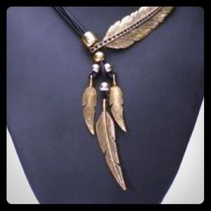 Beautiful vintage necklace