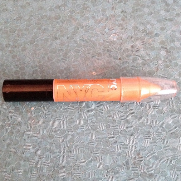 Eyeshadow pencil 🌸