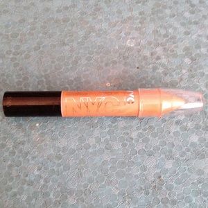 Eyeshadow pencil 🌸