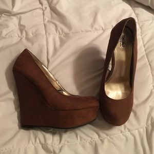 Tan heels