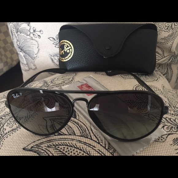Ray-Ban Aviator Liteforce Polarized RB4180