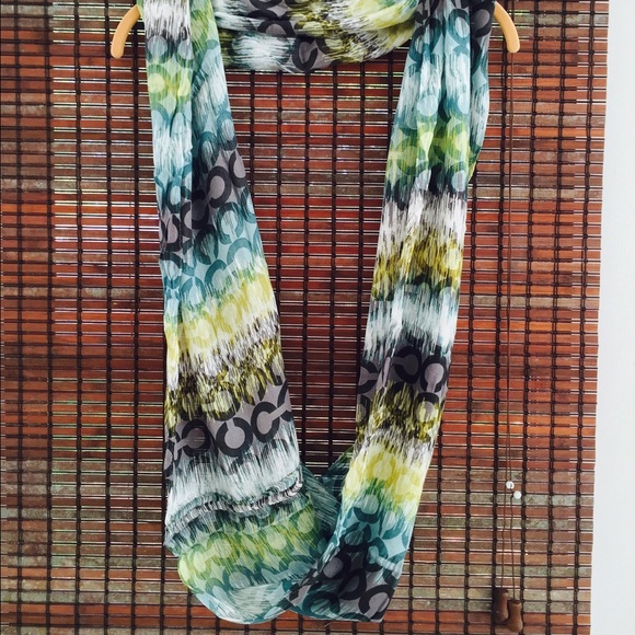 COACH Infinity Scarf LIKE NEW - Picture 2 of 4