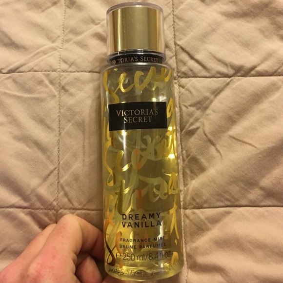 Victoria's Secret Dreamy Vanilla Mist