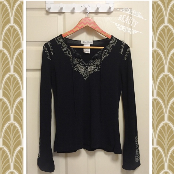 🏵 Embroidered Long Sleeve