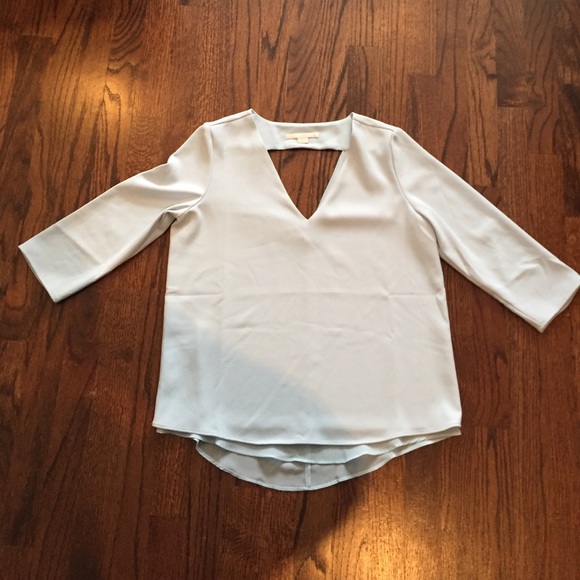 Icy blue c & e top