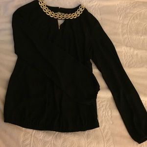 Nice blouse for any special occasion very sexy!