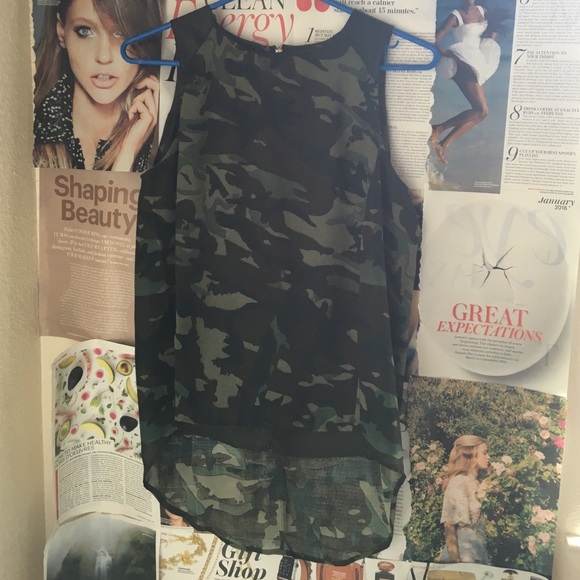 High low short sleeve