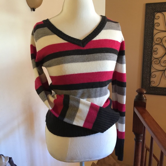 Sweater - Picture 2 of 2