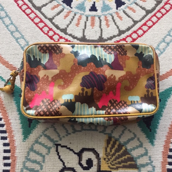 Large fossil makeup tote