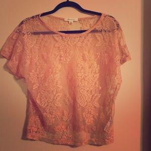 Reduced 🎉 Peach lace crop top. NWOT