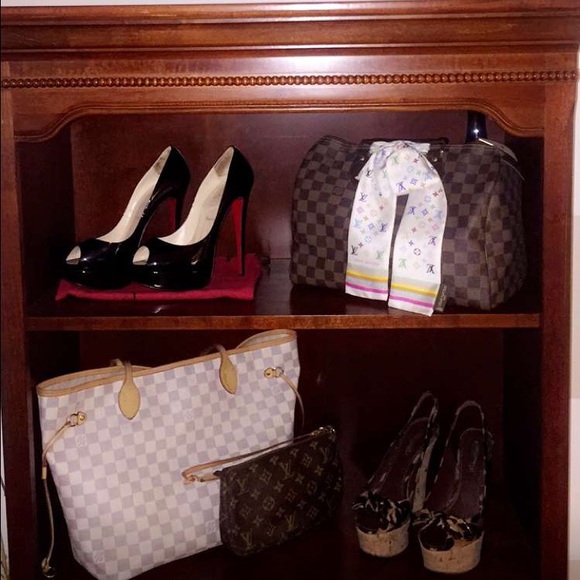 🎀LV Collection🎀 - Picture 3 of 3