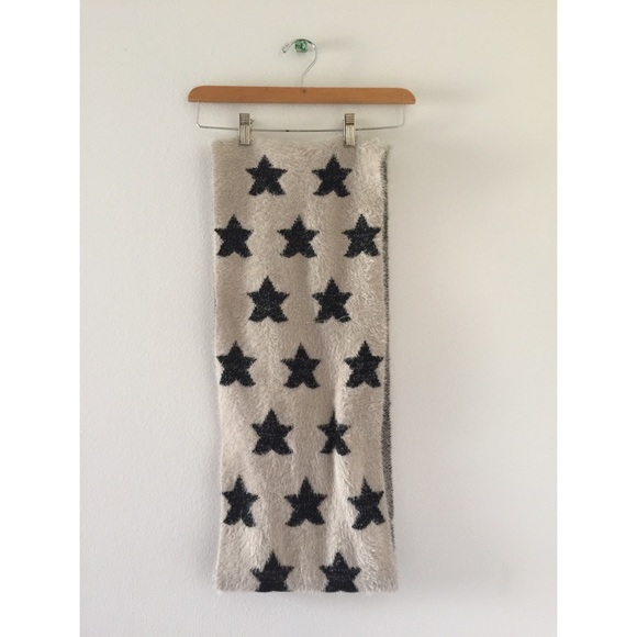 Star Infinity Scarf - Picture 2 of 2