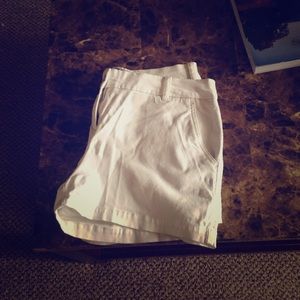 Southern Tide "Leah" Shorts-White