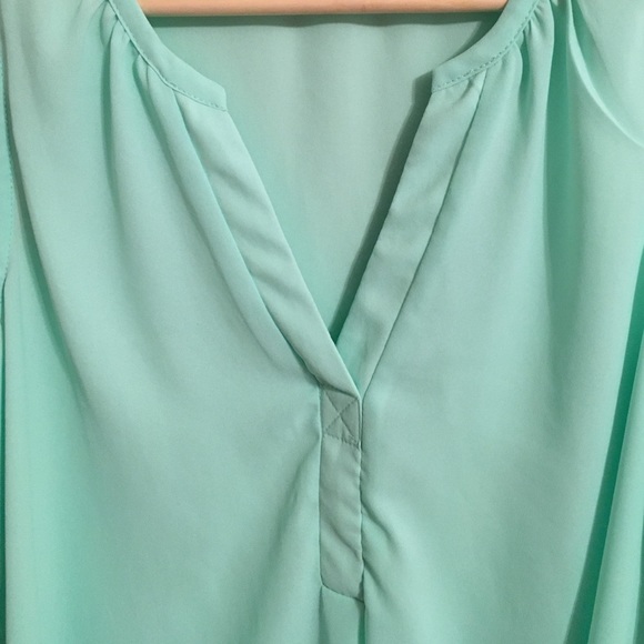 SOLD Lush sea foam green tank top - Picture 3 of 3
