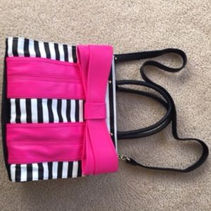 Black & white striped purse w/pink bow