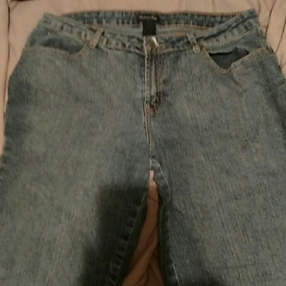 Caprais - Picture 2 of 2