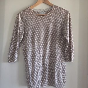 Lightweight 3/4 Sleeve Sweater