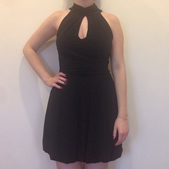 Black keyhole dress!