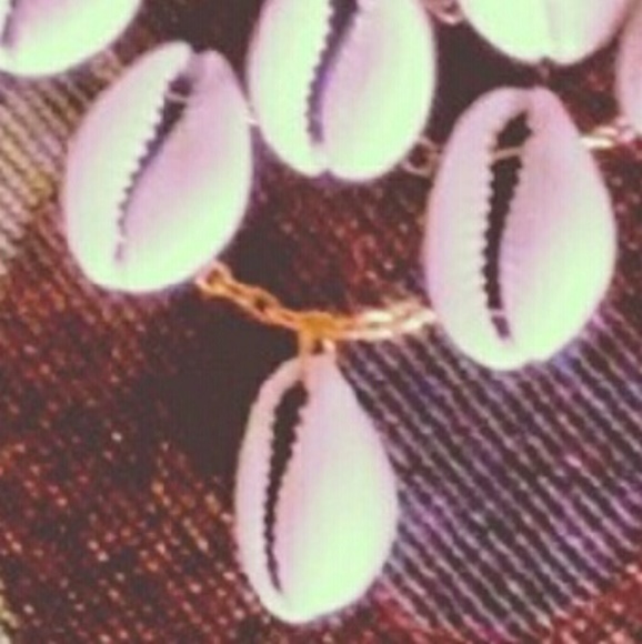 🐚🌺🌺Tropical Shells Necklace🌺🌺🍹 - Picture 2 of 2