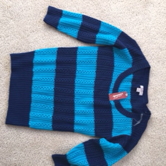 Sweater - Picture 2 of 2