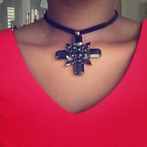 Black velvet choker