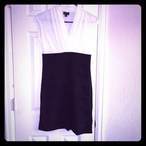 🌸White and black dress🌸