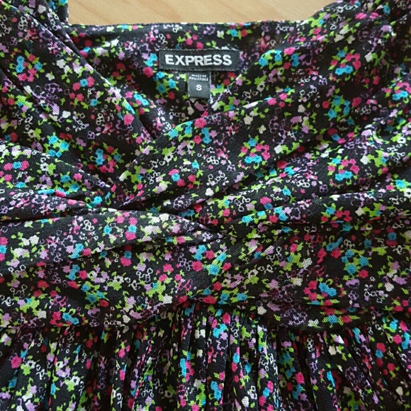 EXPRESS TOP - Picture 2 of 3