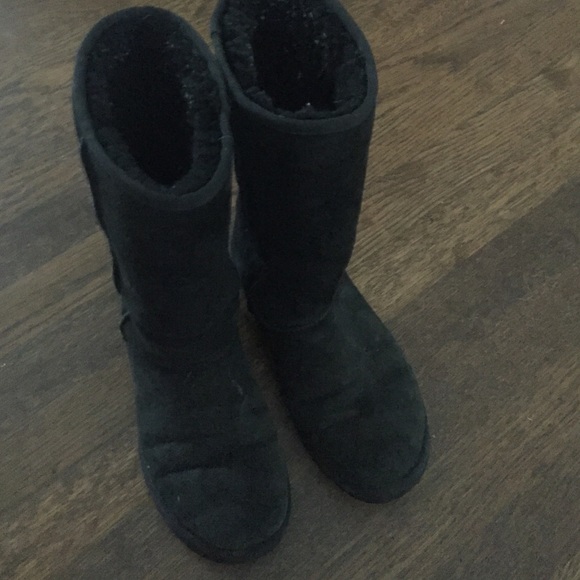 Tall black uggs - used