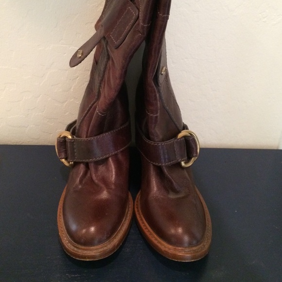 Adorable Chloe booties 37.5