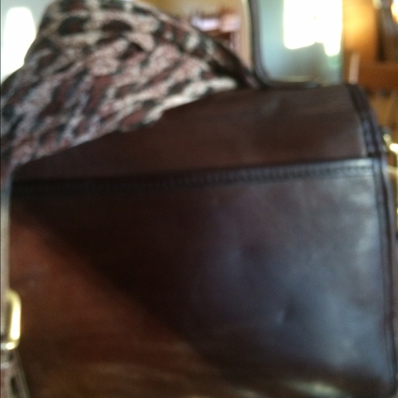 Classic dark brown authentic Coach shoulder bag - Picture 3 of 6