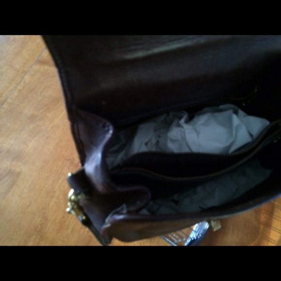 Classic dark brown authentic Coach shoulder bag - Picture 4 of 6